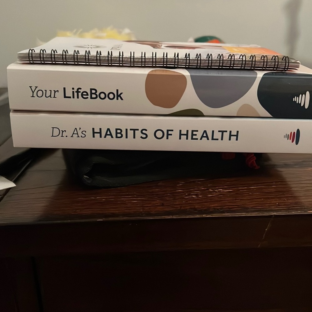 Optavia life book, habits of health and guidance first 30 days.